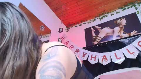 Snapshot of eda_bonne chatting on 8, 10, 2025 Edda online show from 8, 10, 2025