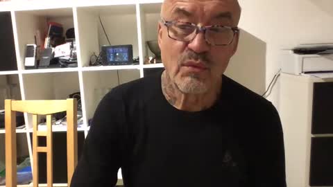 Snapshot of eddelmar chatting on 12, 1, 2025 eddelmar online show from 12, 1, 2025