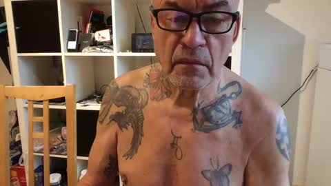 Snapshot of eddelmar chatting on 25, 2, 2025 eddelmar online show from 25, 2, 2025