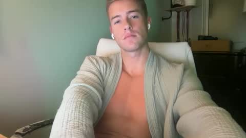 Snapshot of edginggrower chatting on 28, 10, 2025 edginggrower online show from 28, 10, 2025