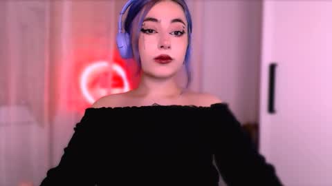 Snapshot of ediefris chatting on 13, 9, 2025 fickle demon made of clumps of matter online show from 13, 9, 2025