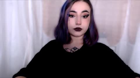 Snapshot of ediefris chatting on 3, 12, 2025 fickle demon made of clumps of matter online show from 3, 12, 2025