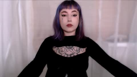 Snapshot of ediefris chatting on 13, 12, 2025 fickle demon made of clumps of matter online show from 13, 12, 2025