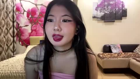 Snapshot of edinabluett chatting on 16, 4, 2026 Eri online show from 16, 4, 2026