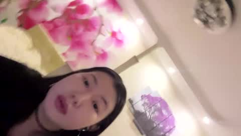 Snapshot of edinabluett chatting on 20, 4, 2026 Eri online show from 20, 4, 2026