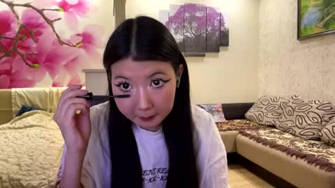 Snapshot of edinabluett chatting on 30, 4, 2026 Eri online show from 30, 4, 2026