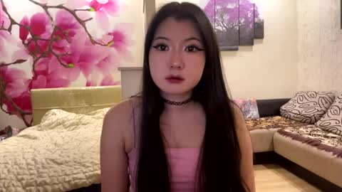 Snapshot of edinabluett chatting on 4, 5, 2026 Eri online show from 4, 5, 2026