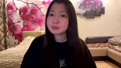 Snapshot of edinabluett chatting on 17, 5, 2026 Eri online show from 17, 5, 2026