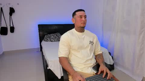 Eduar Wild online show from 9, 2, 2026