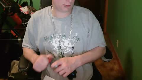 edwardaims_2please online show from 26, 4, 2026