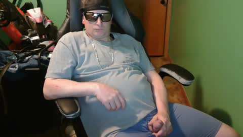 Snapshot of edwardaims_2please chatting on 30, 4, 2026 edwardaims_2please online show from 30, 4, 2026