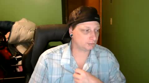 Snapshot of edwardaims_2please chatting on 2, 6, 2026 edwardaims_2please online show from 2, 6, 2026