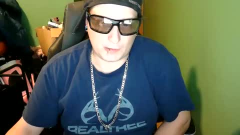 Snapshot of edwardaims_2please chatting on 6, 6, 2026 edwardaims_2please online show from 6, 6, 2026