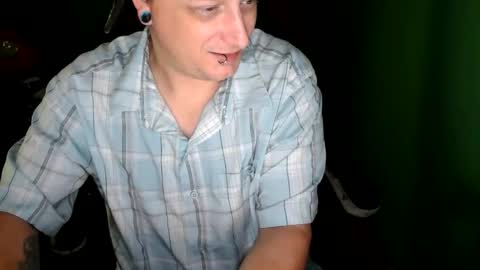 Snapshot of edwardaims_2please chatting on 7, 6, 2026 edwardaims_2please online show from 7, 6, 2026