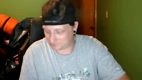 Snapshot of edwardaims_2please chatting on 11, 6, 2026 edwardaims_2please online show from 11, 6, 2026