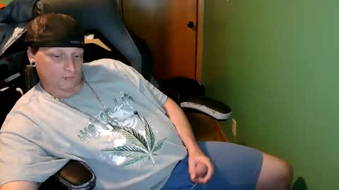 Snapshot of edwardaims_2please chatting on 11, 6, 2026 edwardaims_2please online show from 11, 6, 2026