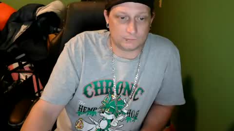Snapshot of edwardaims_2please chatting on 12, 6, 2026 edwardaims_2please online show from 12, 6, 2026