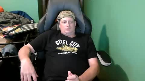 Snapshot of edwardaims_2please chatting on 6, 7, 2026 edwardaims_2please online show from 6, 7, 2026