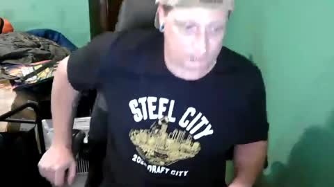 Snapshot of edwardaims_2please chatting on 6, 7, 2026 edwardaims_2please online show from 6, 7, 2026