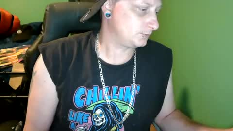 Snapshot of edwardaims_2please chatting on 8, 7, 2026 edwardaims_2please online show from 8, 7, 2026