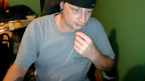 Snapshot of edwardaims_2please chatting on 9, 7, 2026 edwardaims_2please online show from 9, 7, 2026