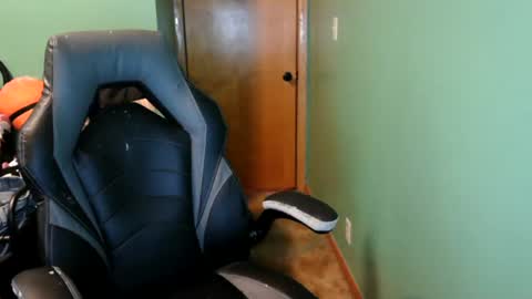 Snapshot of edwardaims_2please chatting on 2, 8, 2026 edwardaims_2please online show from 2, 8, 2026