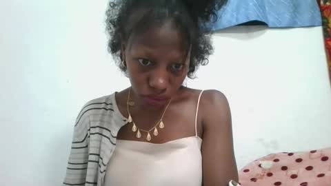 edwige770943 online show from 8, 6, 2026