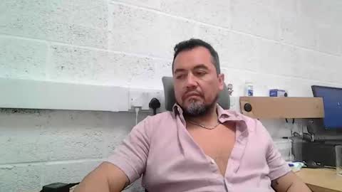 Snapshot of edwill13 chatting on 23, 2, 2026 EdM online show from 23, 2, 2026