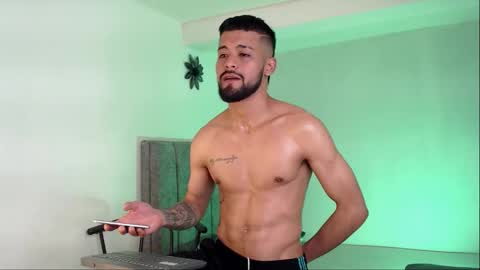 eevil_boys_77 online show from 2, 10, 2025