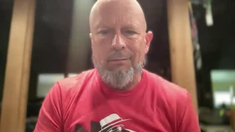 Snapshot of eevilempire chatting on 24, 4, 2026 Harley Biker online show from 24, 4, 2026