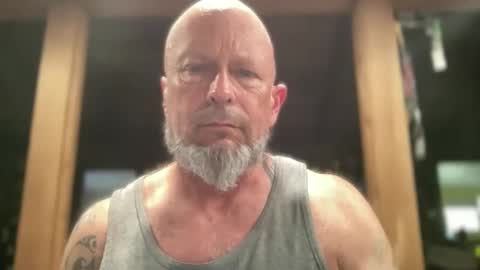 Snapshot of eevilempire chatting on 13, 5, 2026 Harley Biker online show from 13, 5, 2026