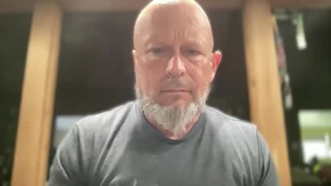 Snapshot of eevilempire chatting on 14, 5, 2026 Harley Biker online show from 14, 5, 2026