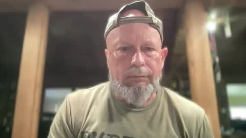 Snapshot of eevilempire chatting on 24, 5, 2026 Harley Biker online show from 24, 5, 2026
