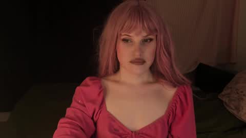 Effie Mur online show from 10, 12, 2024