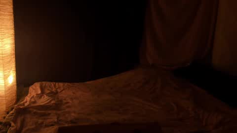 Effie Mur online show from 5, 2, 2025