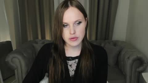 Snapshot of effiemur chatting on 2, 5, 2026 Effie Mur online show from 2, 5, 2026