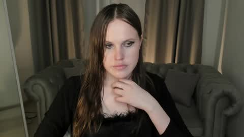Snapshot of effiemur chatting on 18, 5, 2026 Effie Mur online show from 18, 5, 2026