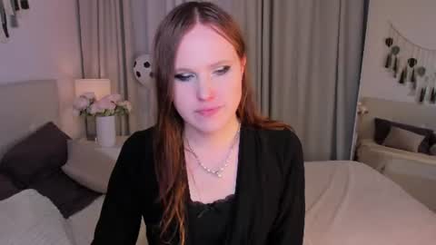 Effie Mur online show from 9, 7, 2026