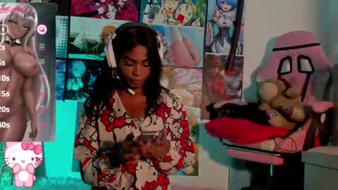 Snapshot of effy_marinn chatting on 18, 12, 2025 effy_marinn online show from 18, 12, 2025