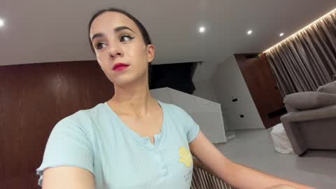 Snapshot of ehotlovea chatting on 25, 5, 2026 Erik and Alice online show from 25, 5, 2026
