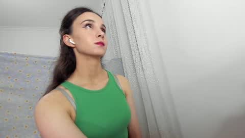 Snapshot of ehotlovea chatting on 16, 6, 2026 Erik and Alice online show from 16, 6, 2026