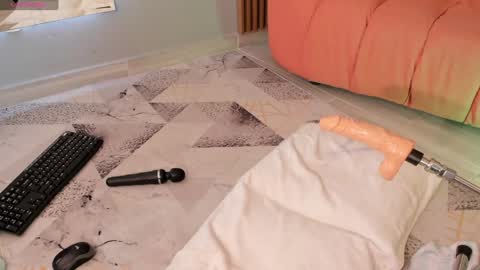 Eilin online show from 31, 12, 2024