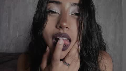 Snapshot of eiliyn_01 chatting on 5, 3, 2025 Eilyn online show from 5, 3, 2025