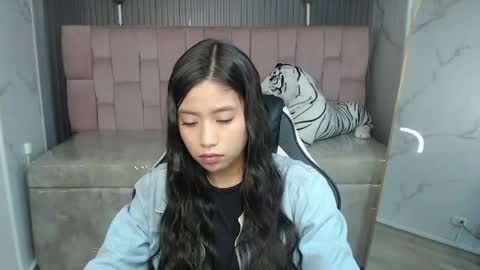 Snapshot of eimy18_b chatting on 7, 5, 2026 eimy18_b online show from 7, 5, 2026