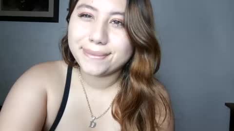 EIMY   MODEL INDEPENDENT online show from 22, 12, 2024