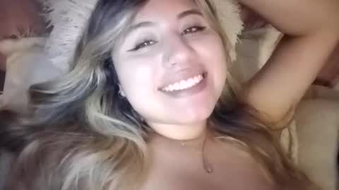 Snapshot of eimy_collin chatting on 1, 3, 2026 EIMY MODEL INDEPENDENT online show from 1, 3, 2026