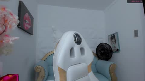 eimy online show from 31, 10, 2025