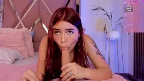 eimyaniston cute online show from 13, 12, 2024