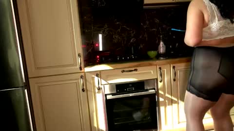 Snapshot of einneuesleben89 chatting on 19, 2, 2025 Elena online show from 19, 2, 2025