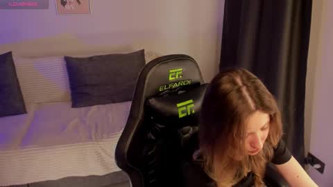 Snapshot of eira_kilian chatting on 19, 11, 2025 eira_kilian online show from 19, 11, 2025